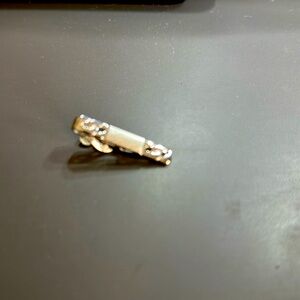 Swank silver tie bar/clip w/ fretwork brushed design 🌼